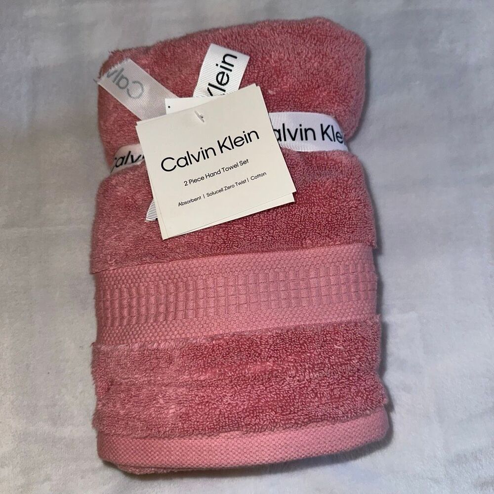 Calvin Klein Hand Towels Set of 2 Dusty Rose Pink 16x30” NWT